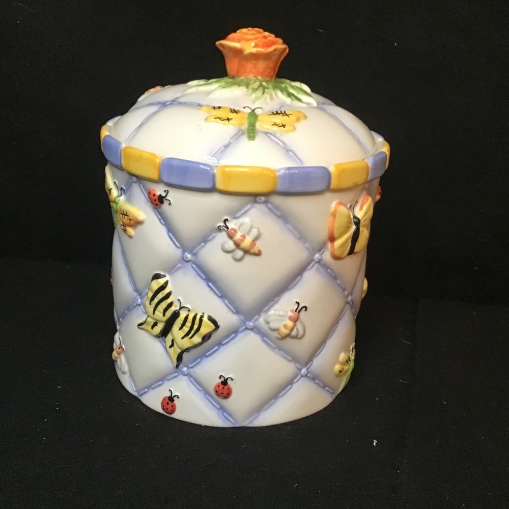 Inspirado StoneLitebCeramic Med. Cookie Jar Canister Butterfly & Ladybug Design.